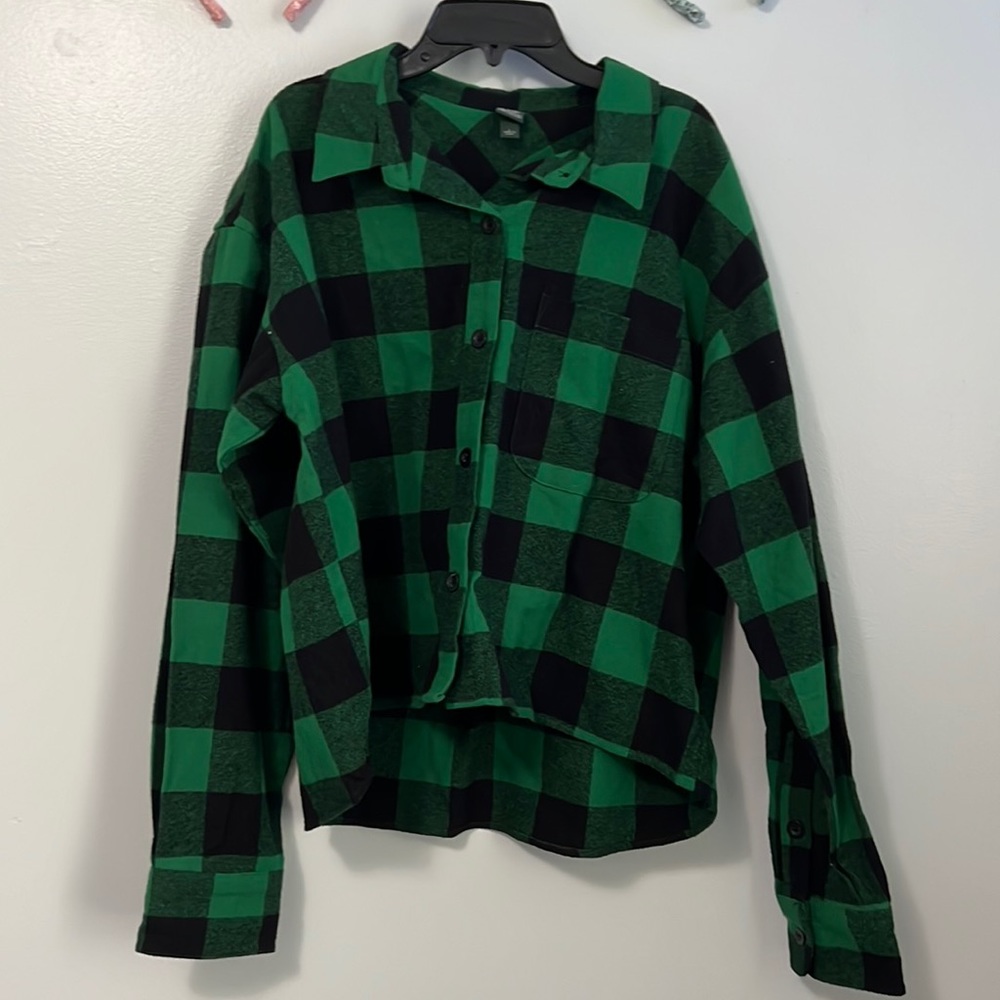 SOLD
Women’s green plaid button-up